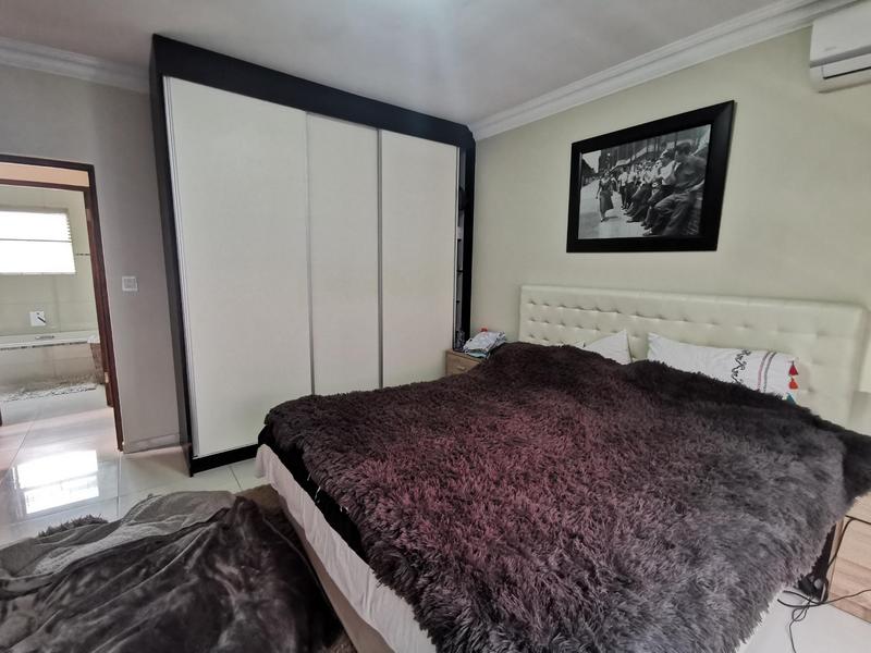 To Let 3 Bedroom Property for Rent in Bloubergrant Western Cape